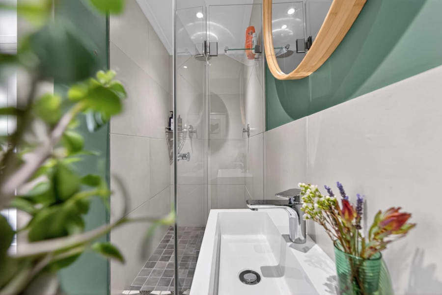 3 Bedroom Property for Sale in Vredehoek Western Cape